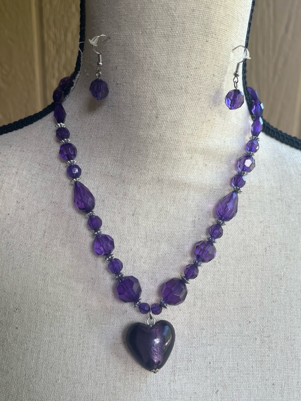 American Vintage Purple Beaded Necklace with Heart Pendant and Matching Earrings